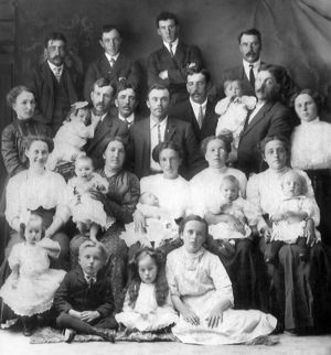 Lazare Côté and Clarice Bergeron children and spouses.